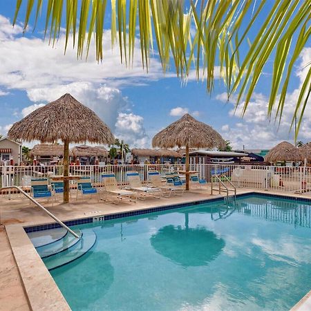Tiny Home On Waterfront, Bay Views, Deck, Pool Jewfish Oda fotoğraf