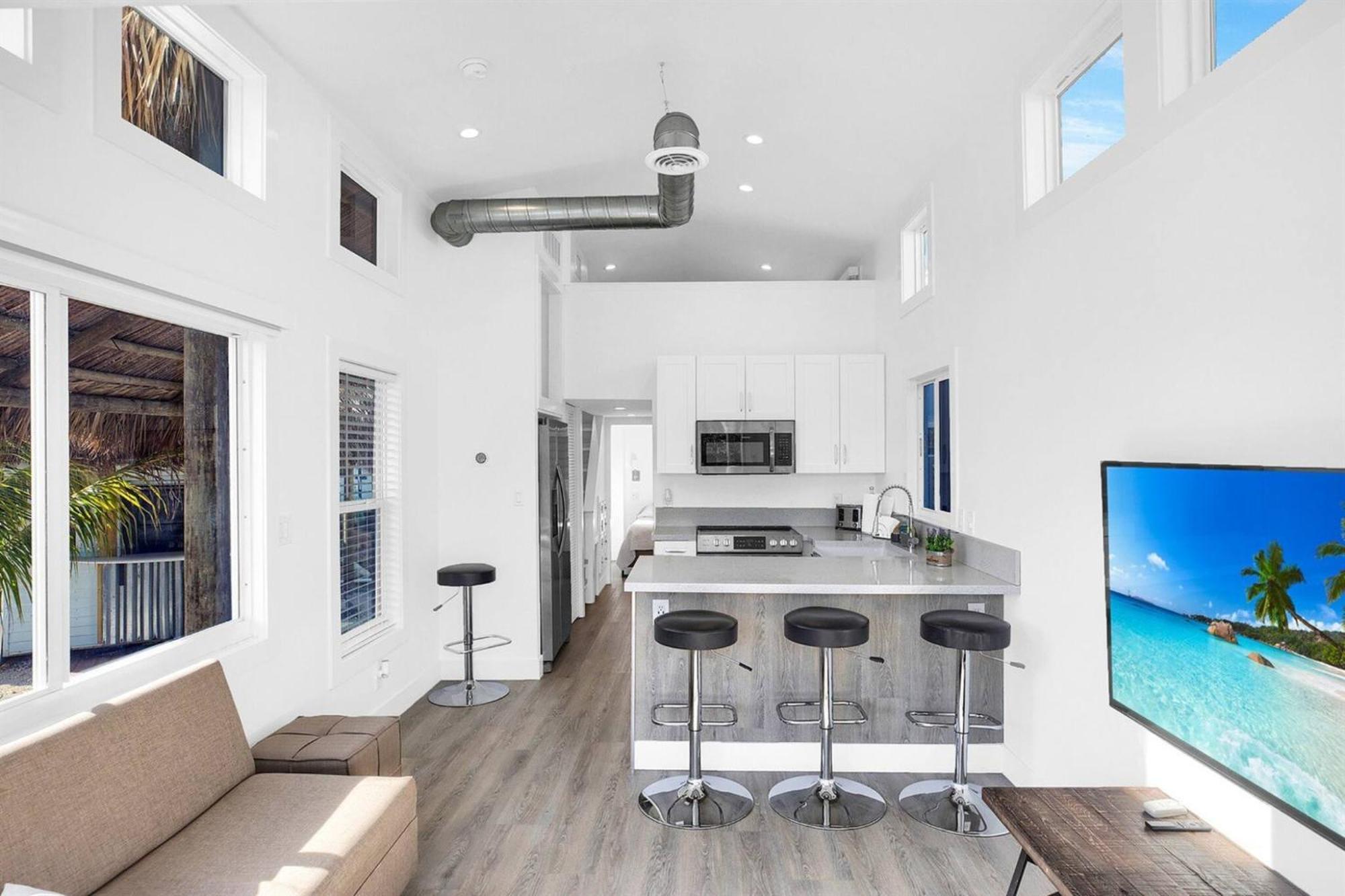 Tiny Home On Waterfront, Bay Views, Deck, Pool Jewfish Oda fotoğraf
